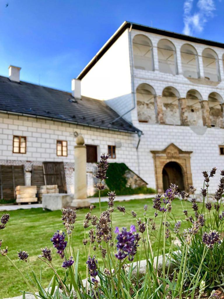 Zamek Kolstejn - Hotel Chateau Goldenstein Бранна Екстер'єр фото