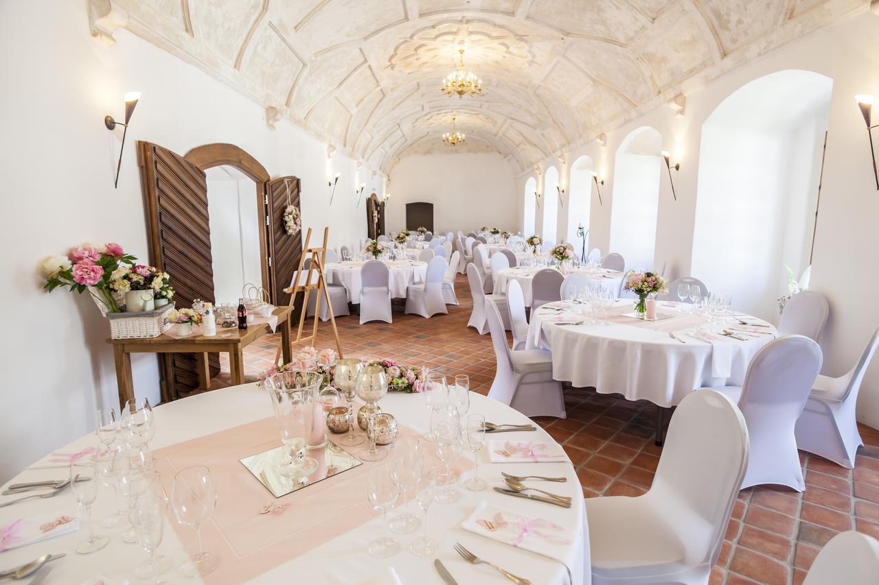 Zamek Kolstejn - Hotel Chateau Goldenstein Бранна Екстер'єр фото